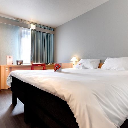 Hotel Ibis Agen Centre Gare Exterior foto