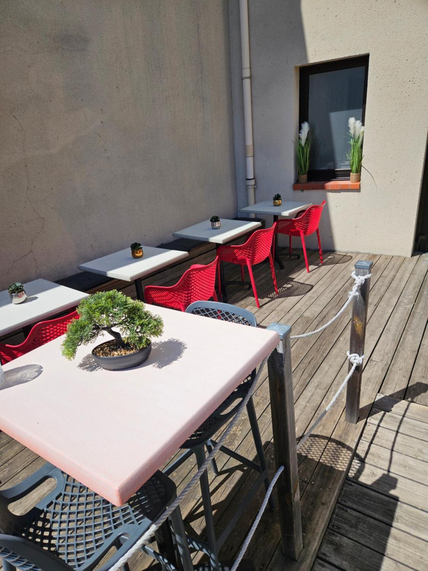 Hotel Ibis Agen Centre Gare Exterior foto