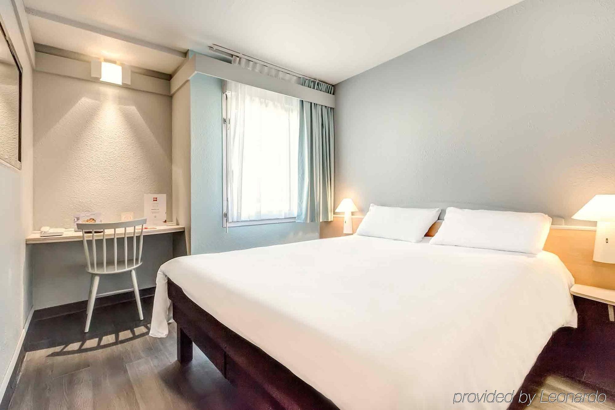 Hotel Ibis Agen Centre Gare Exterior foto